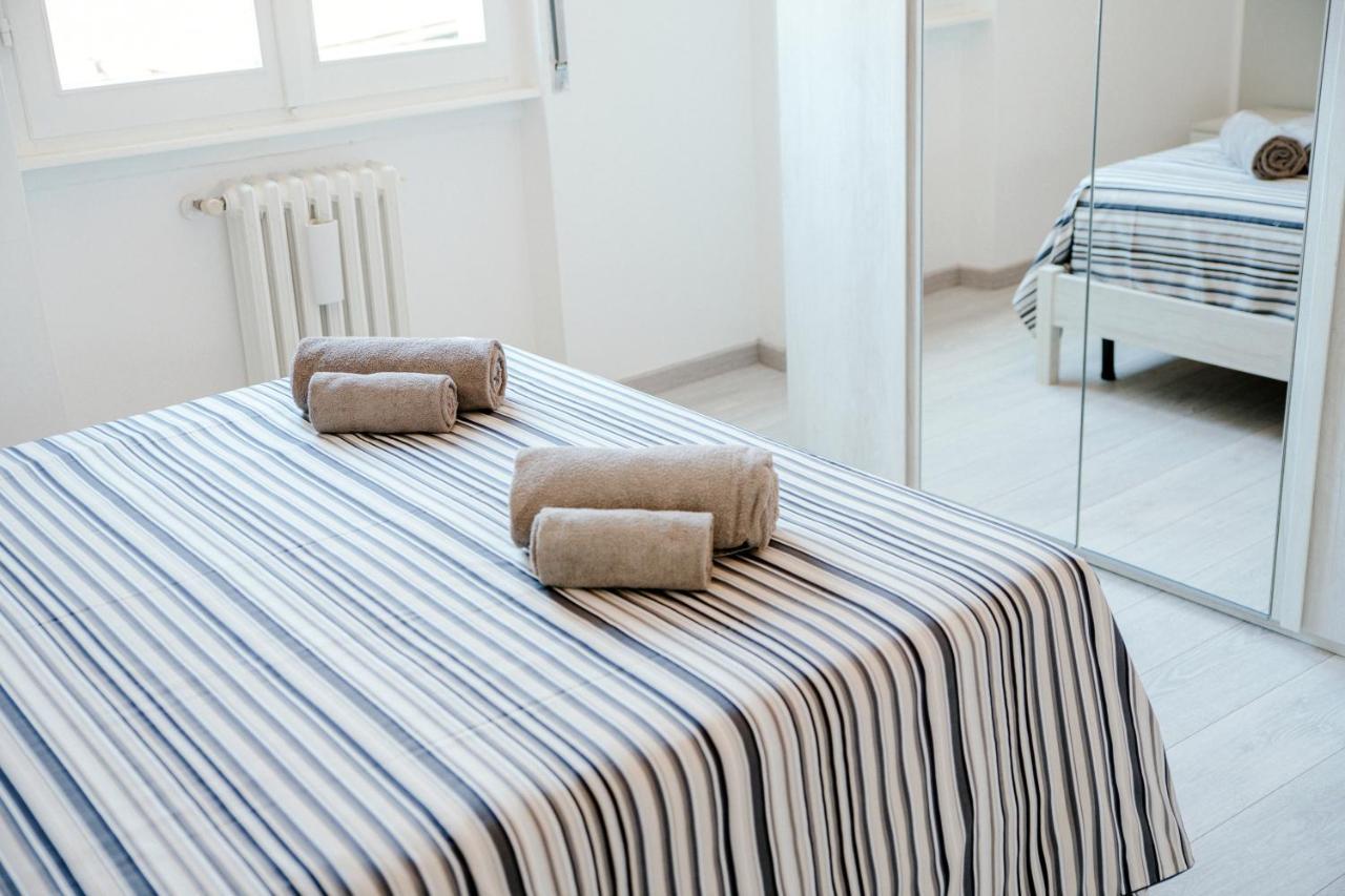 Bright Home - The House Of Travelers Côme Esterno foto