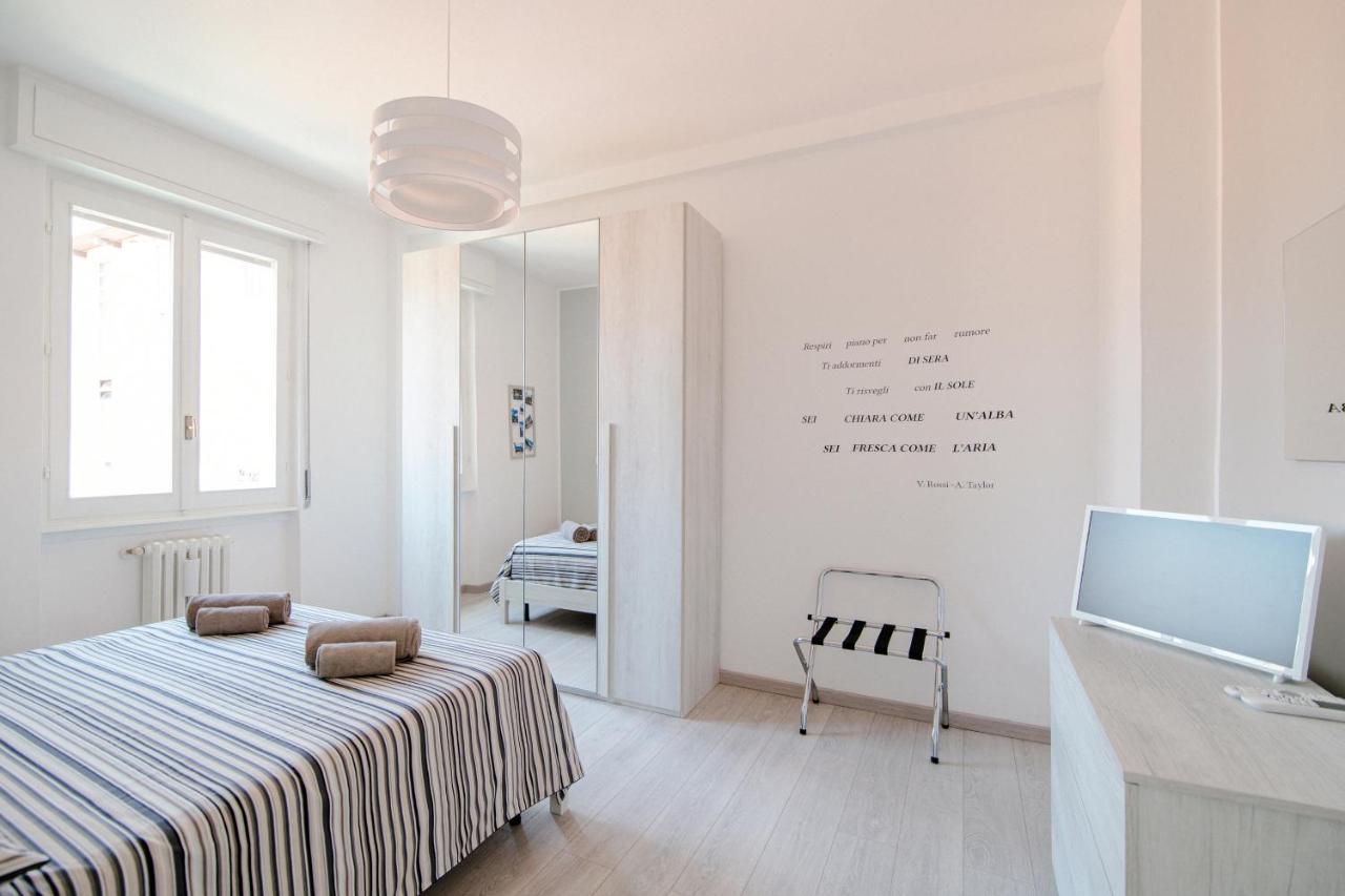 Bright Home - The House Of Travelers Côme Esterno foto